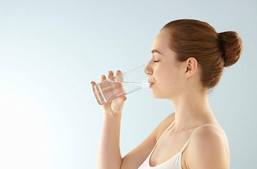 các nguyên nhân gây mụn