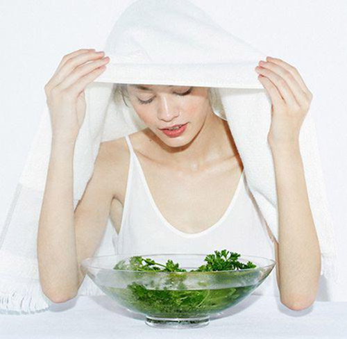 cách xông mặt trị mụn cám